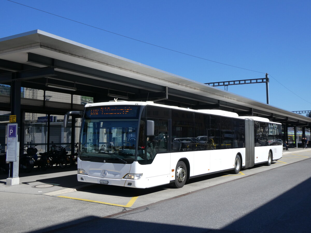 (273'825) - Hfliger, Sursee - Nr. 9/LU 244'141/PID 5395 - Mercedes am 11. April 2025 beim Bahnhof Schpfheim