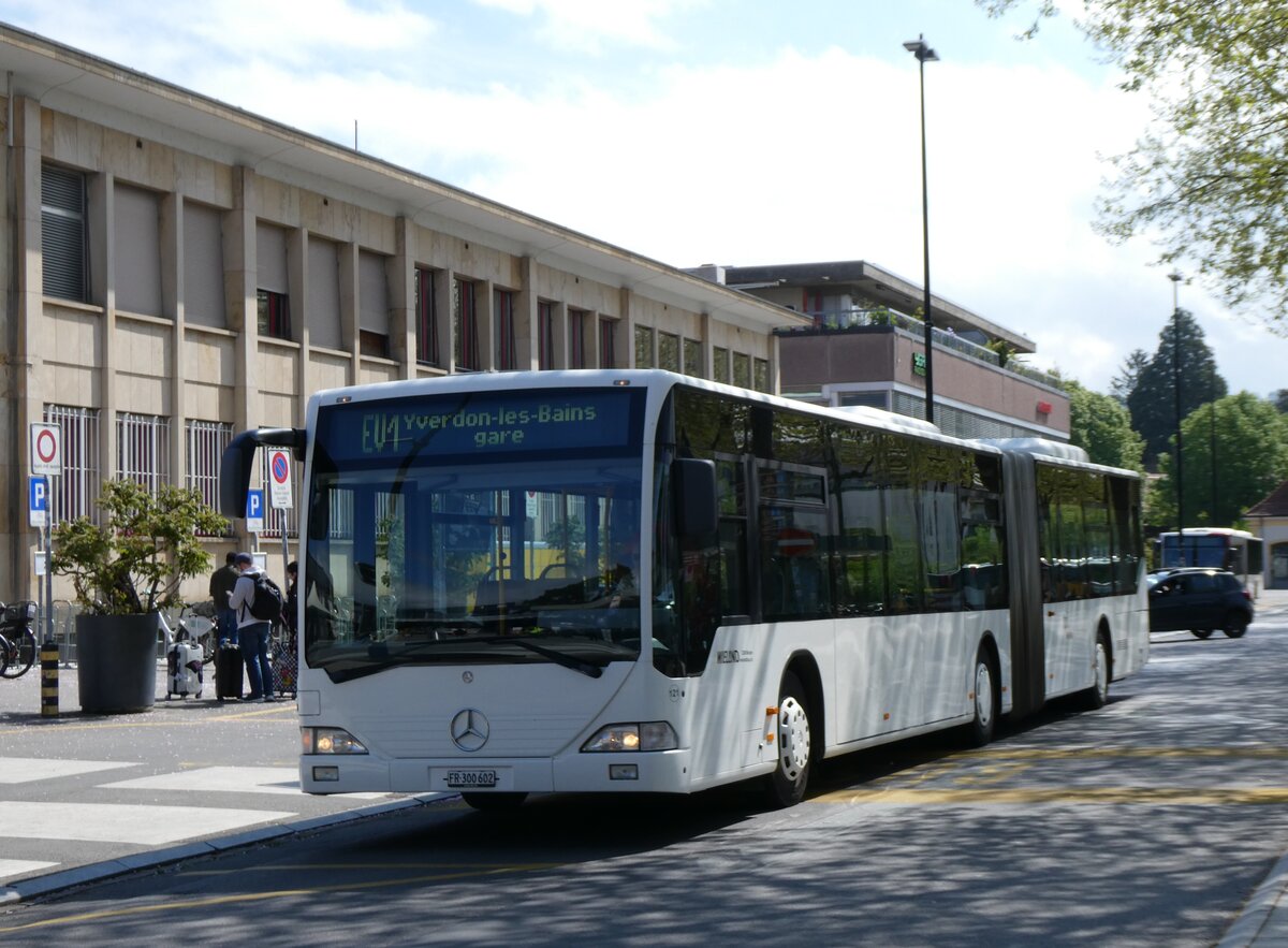 (274'257) - Wieland, Murten - Nr. 121/FR 300'602 - Mercedes (ex Interbus, Yverdon Nr. 211; ex BVB Basel Nr. 792; ex VZO Grningen Nr. 24) am 26. April 2025 beim Bahnhof Yverdon