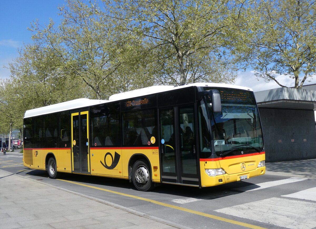 (274'265) - CarPostal Ouest - VD 335'348/PID 4641 - Mercedes am 26. April 2025 beim Bahnhof Yverdon