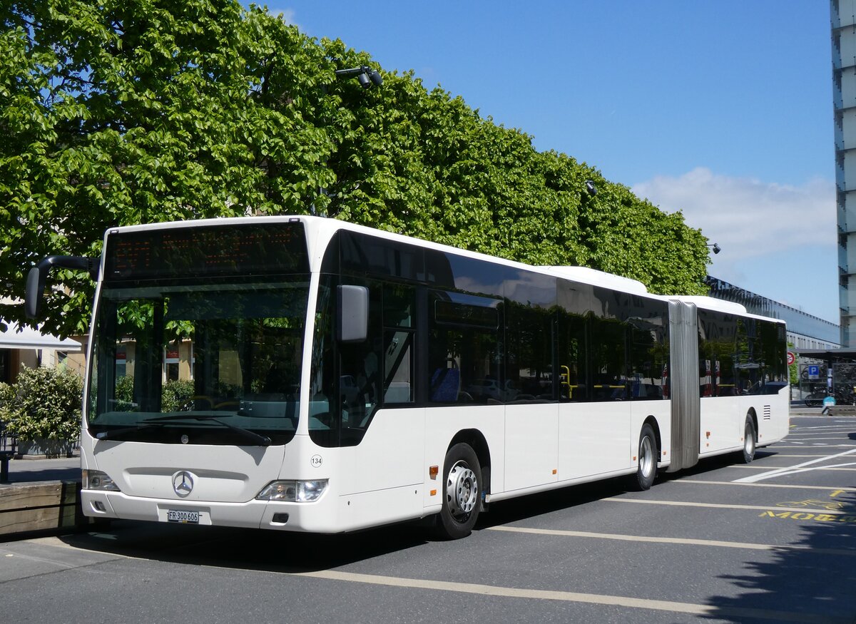 (274'288) - Wieland, Murten - Nr. 134/FR 300'606 - Mercedes (ex Interbus, Yverdon Nr. 222; ex VBL Luzern Nr. 161) am 26. April 2025 beim Bahnhof Neuchtel