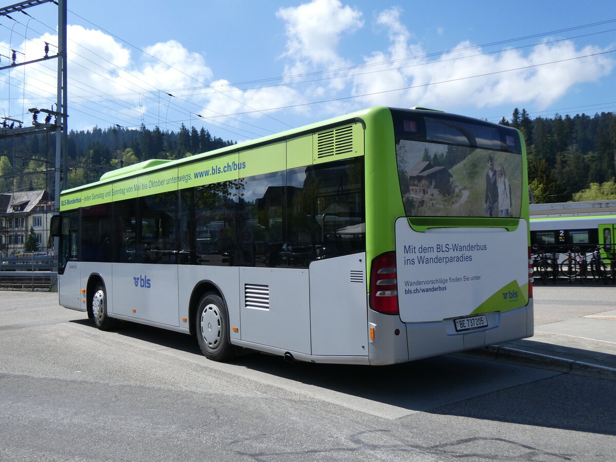(274'329) - Busland, Burgdorf - Nr. 205/BE 737'205 - Mercedes am 28. April 2025 beim Bahnhof Langnau