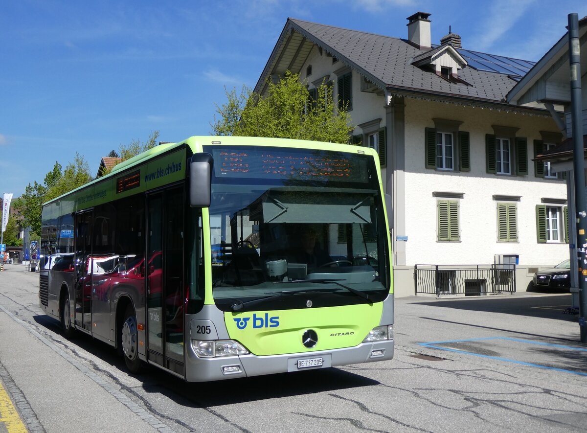 (274'332) - Busland, Burgdorf - Nr. 205/BE 737'205 - Mercedes am 28. April 2025 beim Bahnhof Langnau