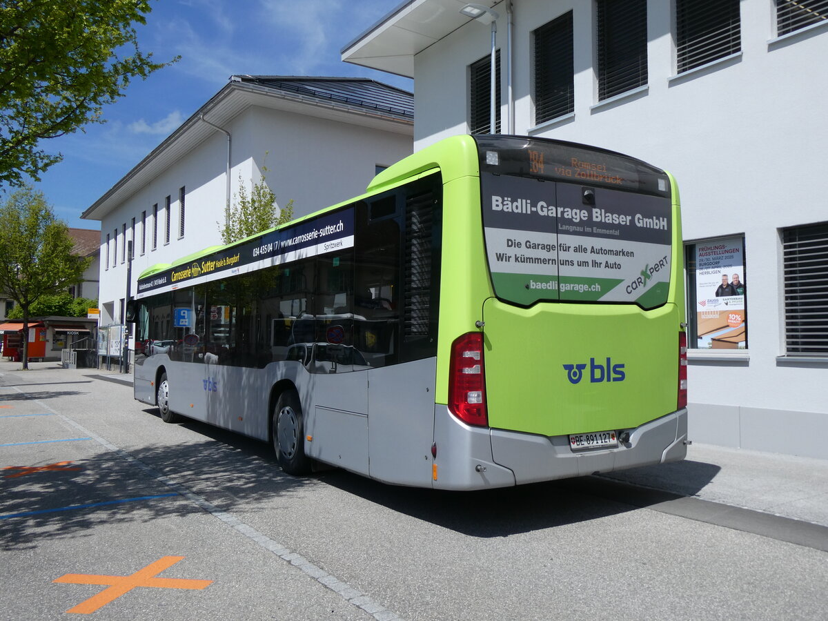 (274'355) - Busland, Burgdorf - Nr. 127/BE 891'127 - Mercedes am 28. April 2025 beim Bahnhof Langnau
