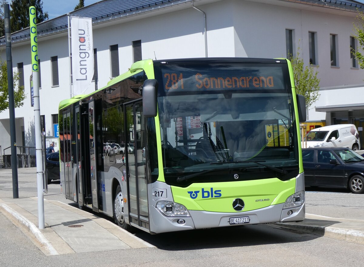 (274'364) - Busland, Burgdorf - Nr. 217/BE 417'217 - Mercedes am 28. April 2025 beim Bahnhof Langnau