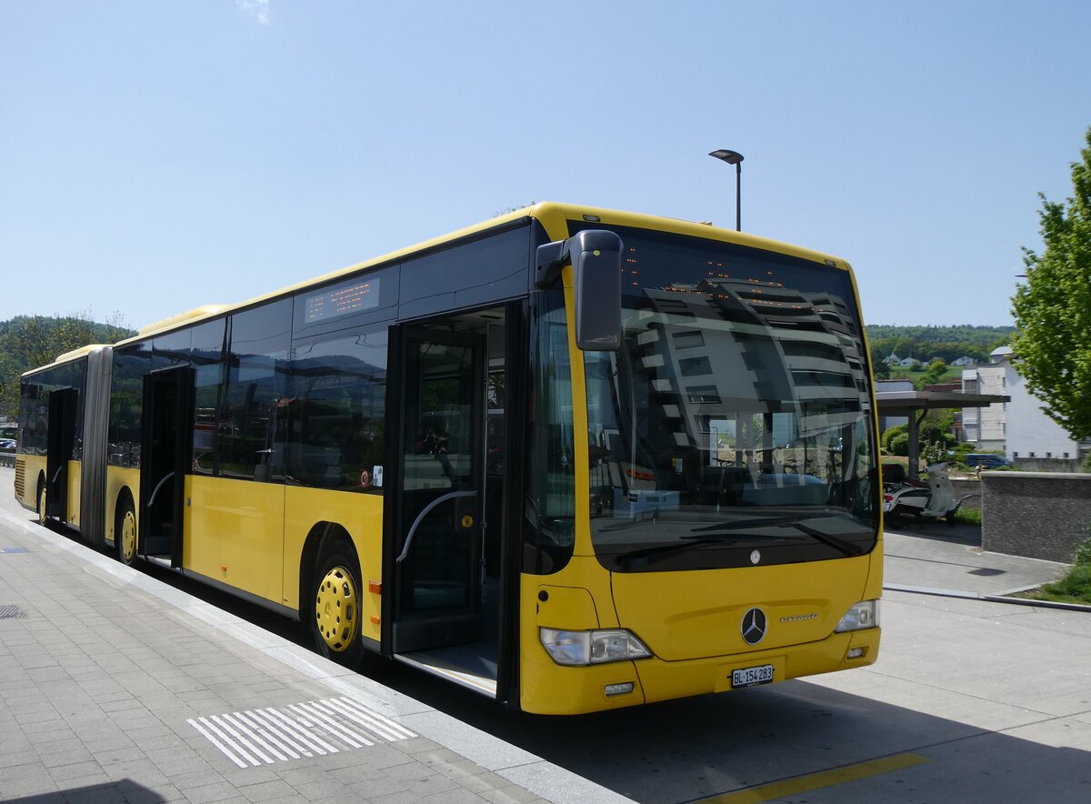 (274'463) - PostAuto Nordschweiz - BL 154'283/PID 12'419 - Mercedes (ex AAGL Liestal Nr. 98) am 2. Mai 2025 beim Bahnhof Laufen