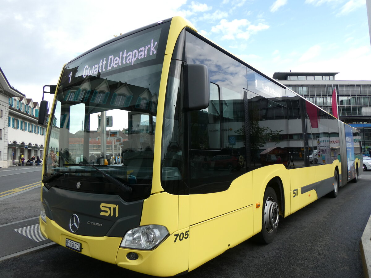 (274'516) - STI Thun - Nr. 705/BE 754'705 - Mercedes am 3. Mai 2025 beim Bahnhof Thun