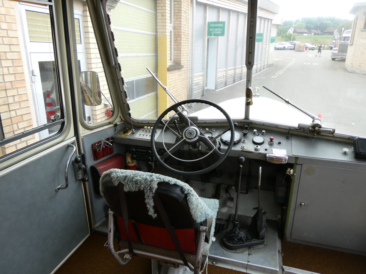 (274'528) - Brander, Btschwil - SG 29'670 U - Saurer/Krapf (ex Vetsch, Oberhelfenschwil) am 3. Mai 2025 in Attikon, Wegmller (Innenaufnahme)