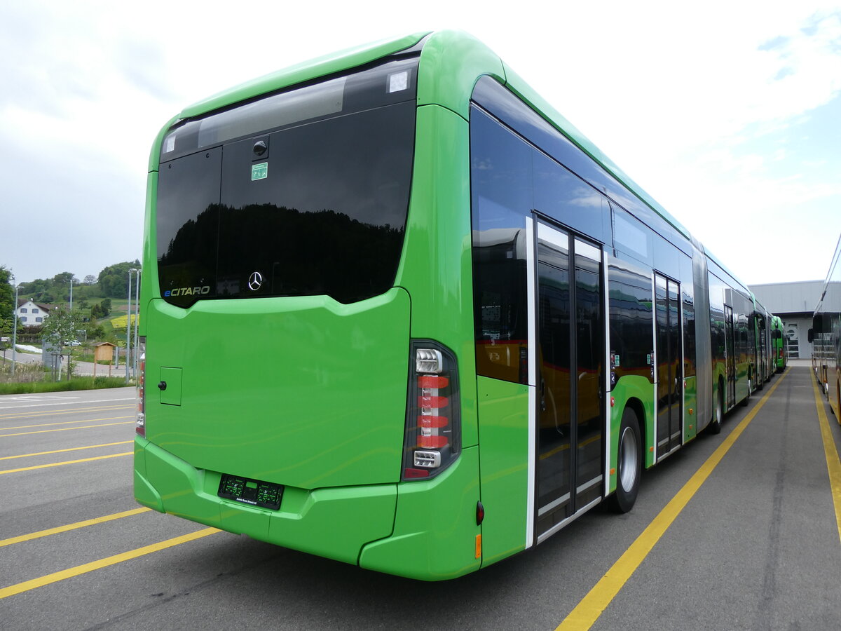 (274'621) - Welti-Furrer, Bassersdorf - Nr. 19 - eMercedes am 3. Mai 2025 in Winterthur, Daimler Buses