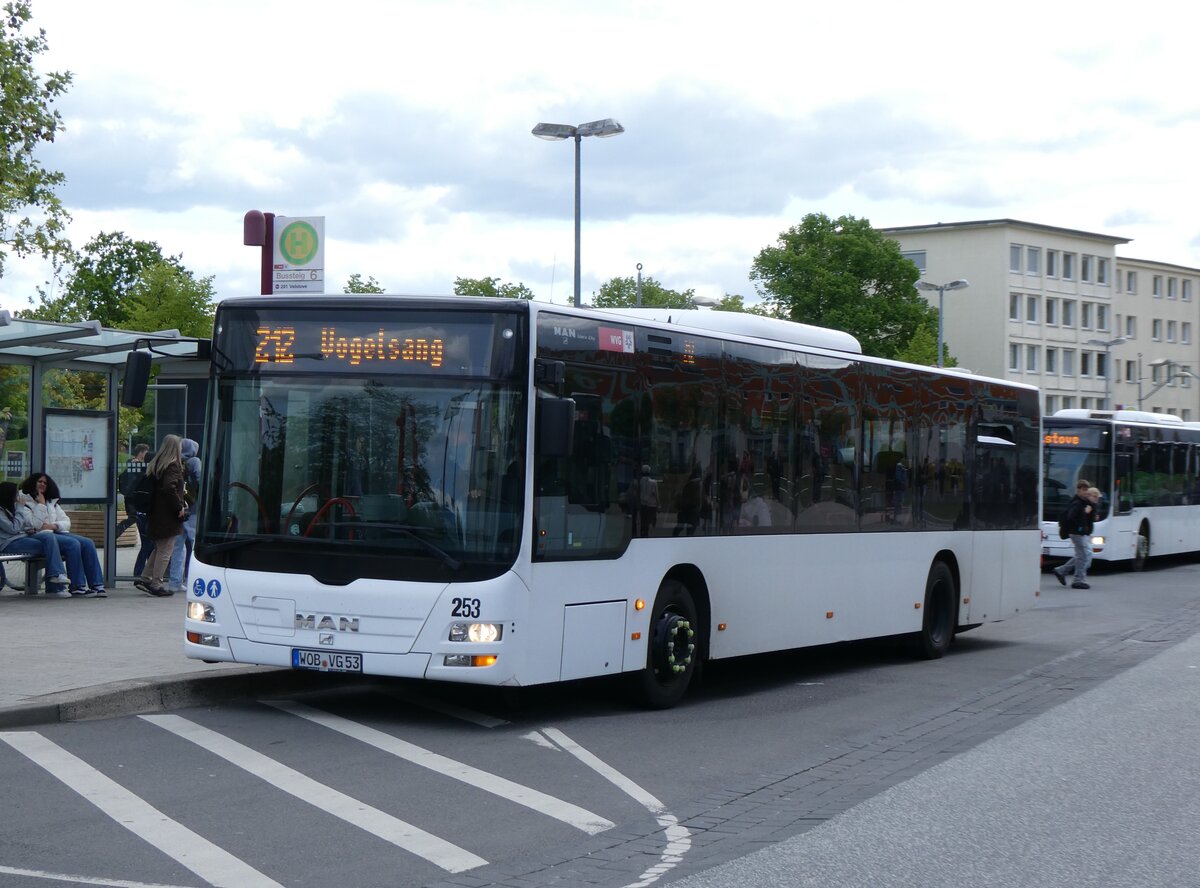 (274'968) - WVG Wolfsburg - Nr. 253/WOB-VG 53 - MAN am 7. Mai 2025 beim Hauptbahnhof Wolfsburg