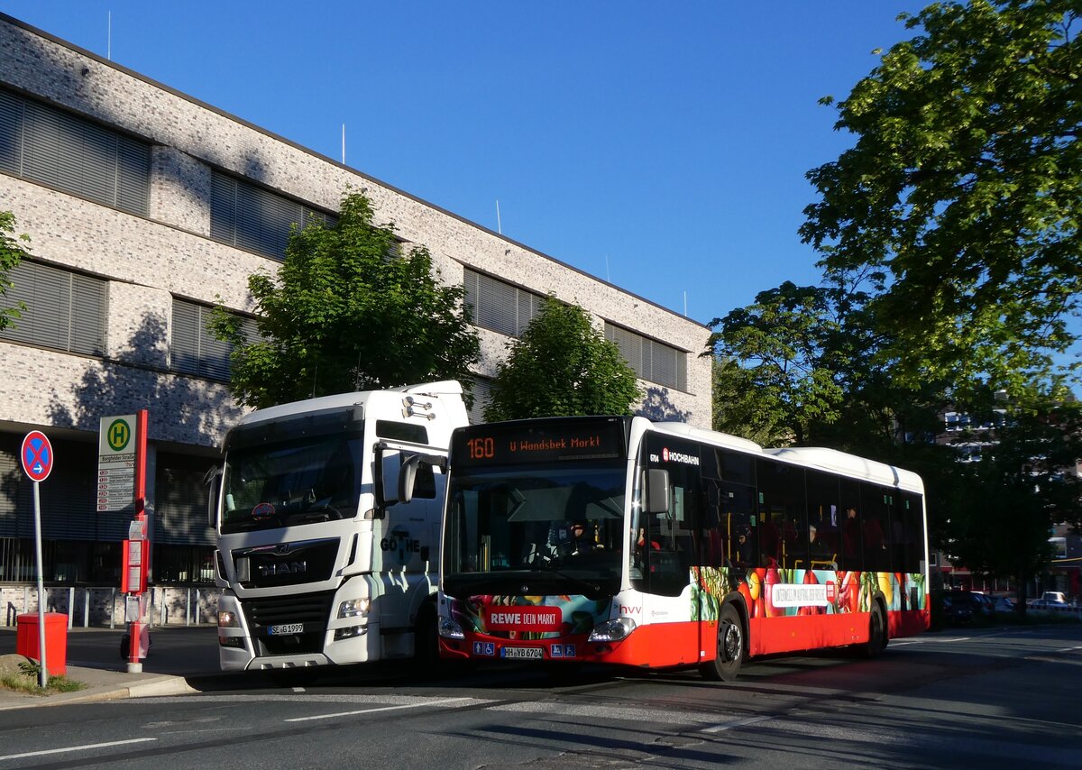 (275'261) - HHA Hamburg - Nr. 6704/HH-YB 6704 - Mercedes am 9. Mai 2025 in Hamburg, Borgfelder Strasse