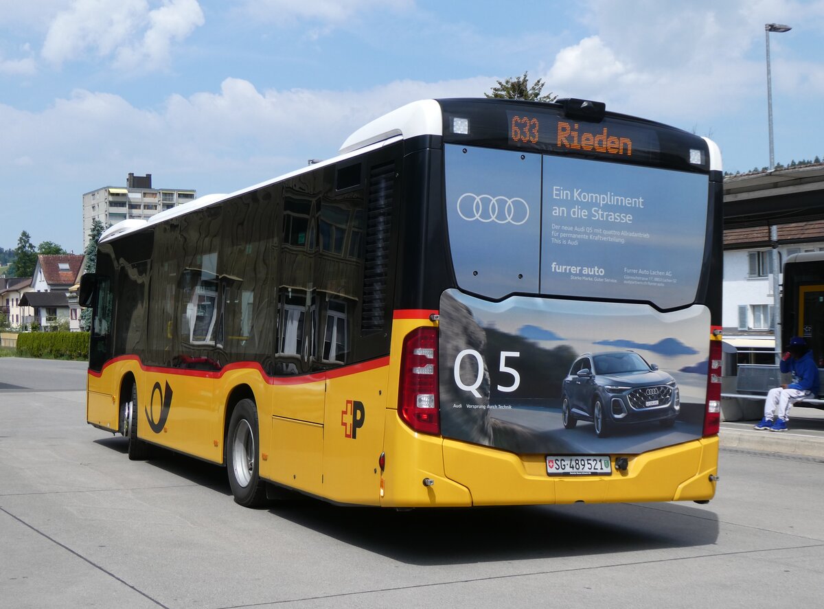 (275'567) - PostAuto Ostschweiz - SG 489'521/PID 12'038 - Mercedes am 15. Mai 2025 beim Bahnhof Uznach