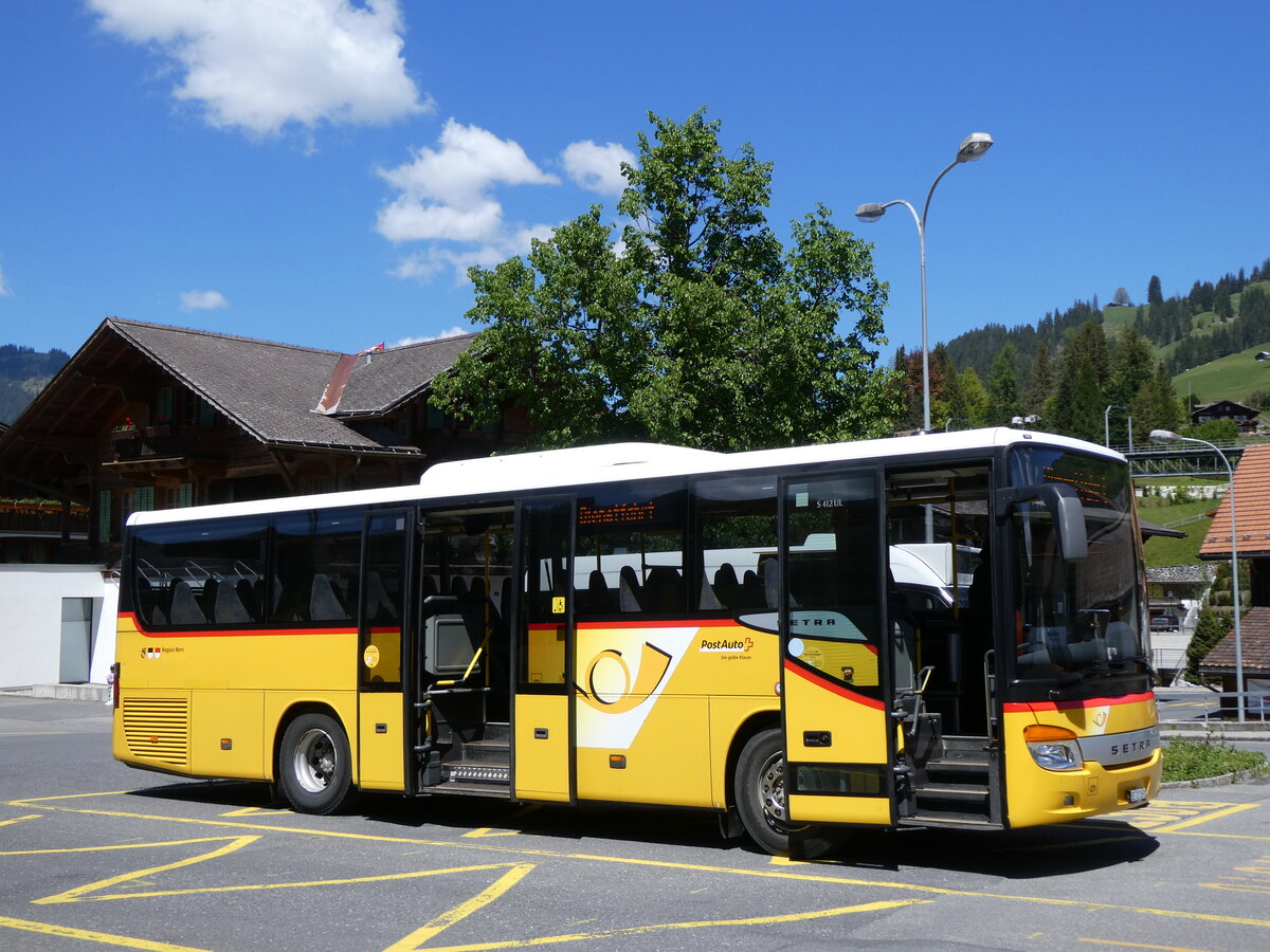 (275'619) - PostAuto Bern - BE 707'891/PID 4535 - Setra (ex Nr. 3; ex Kbli, Gstaad Nr. 3) am 16. Mai 2025 beim Bahnhof Gstaad