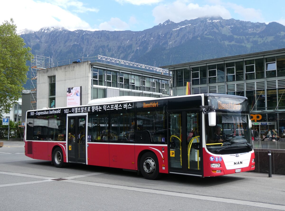 (275'777) - PostAuto Bern - BE 654'090/PID 12'339 - MAN (ex Dr. Richard, A-Wien Nr. 1419) am 23. Mai 2025 beim Bahnhof Interlaken Ost