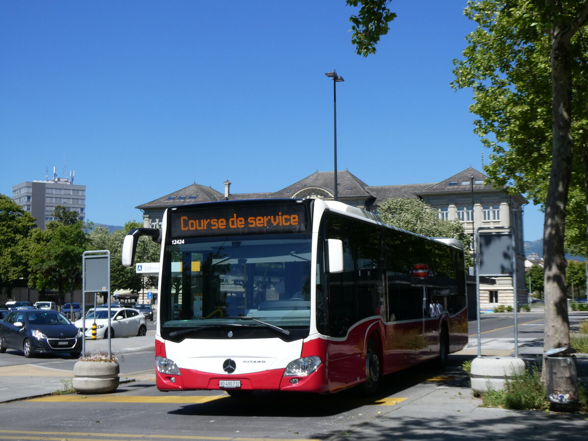(276'004) - CarPostal Ouest - VD 490'732/PID 12'424 - Mercedes (ex Wiener Linien, A-Wien Nr. 8157) am 30. Mai 2025 beim Bahnhof Yverdon