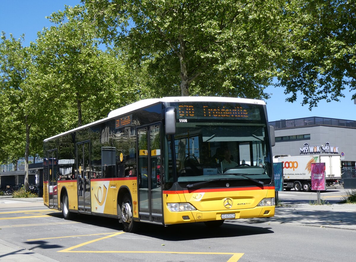 (276'038) - CarPostal Ouest - VD 605'629/PID 5508 - Mercedes (ex JU 61'876; ex Nr. 16) am 30. Mai 2025 beim Bahnhof Yverdon