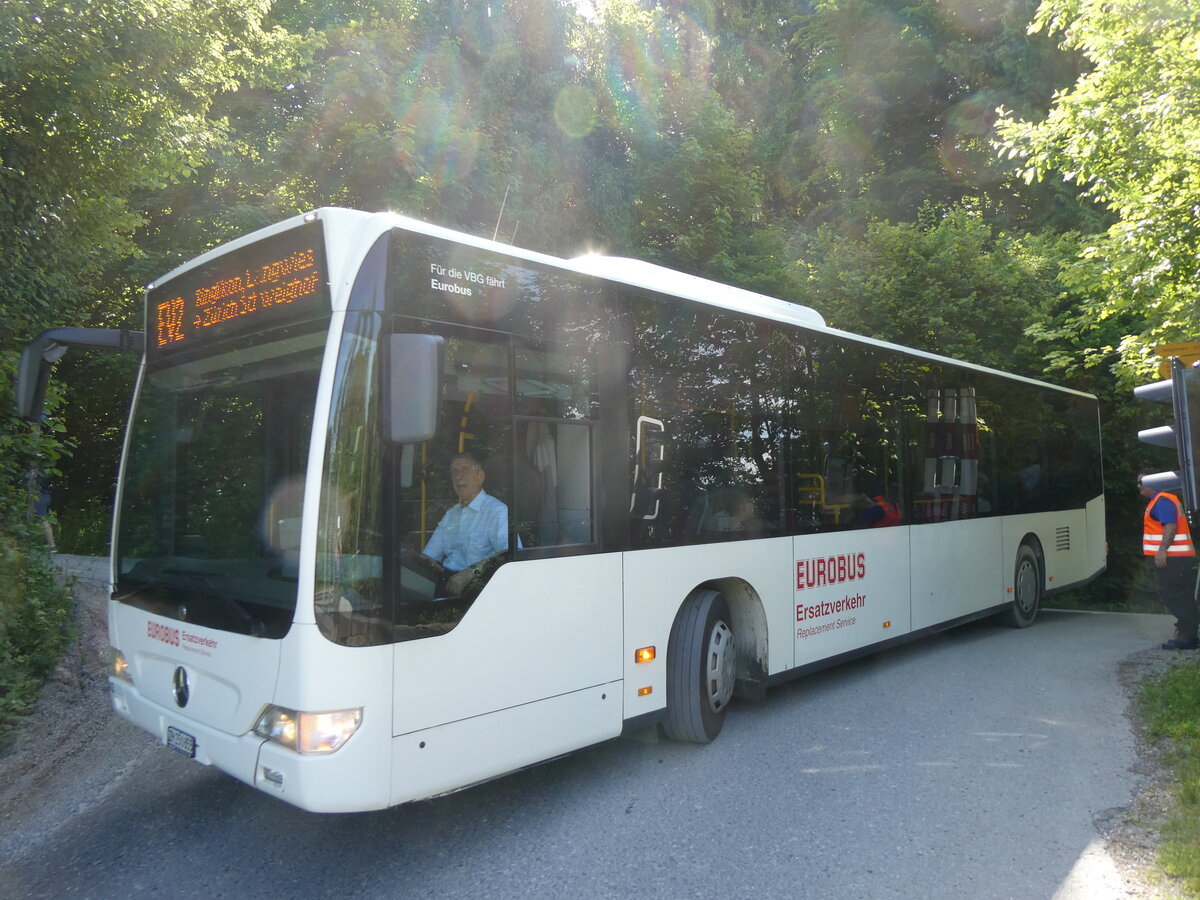 (276'103) - Welti-Furrer, Bassersdorf - Nr. 42/ZH 250'855 - Mercedes am 31. Mai 2025 beim Bahnhof Uetliberg