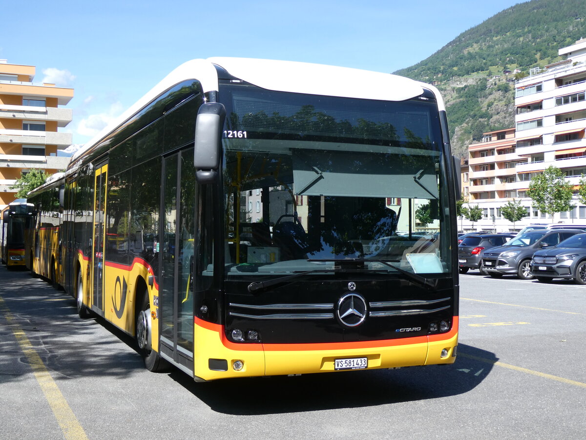 (276'300) - PostAuto Wallis - VS 581'433/PID 12'161 - eMercedes am 6. Juni 2025 in Brig, Garage