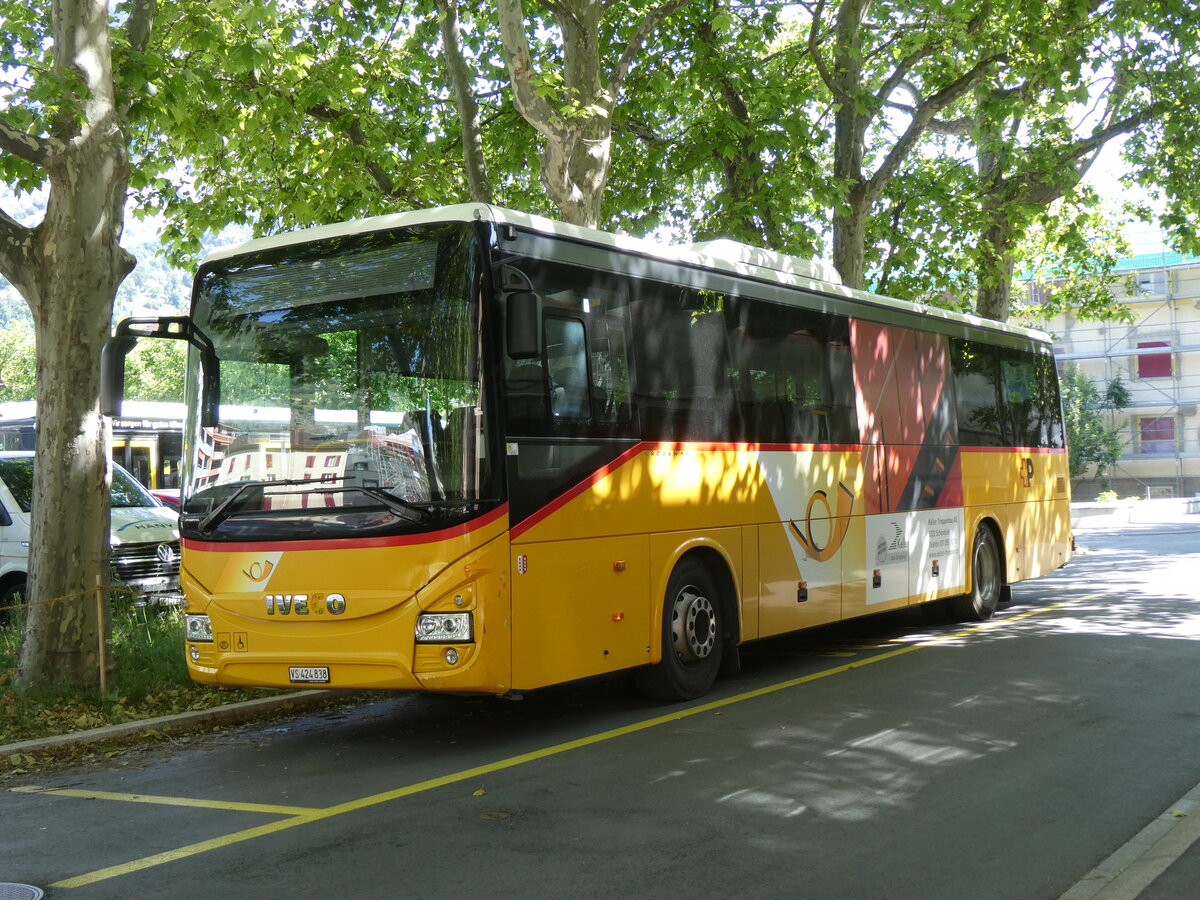 (276'306) - PostAuto Wallis - VS 424'838/PID 10'084 - Iveco am 6. Juni 2025 in Brig, Garage