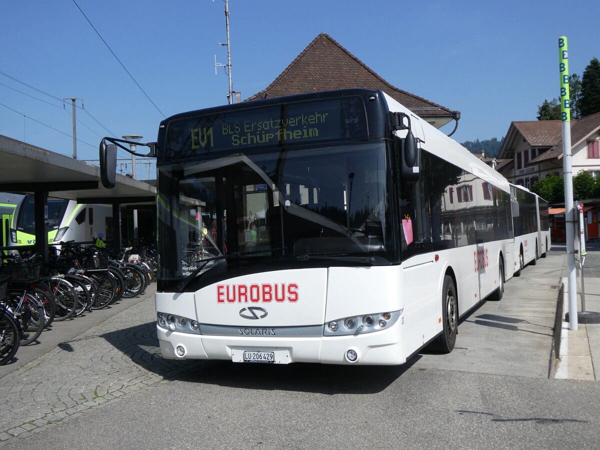 (276'562) - H�fliger, Sursee - Nr. 33/LU 206'429 - Solaris (ex ARAG Ruswil Nr. 33) am 13. Juni 2025 beim Bahnhof Langnau