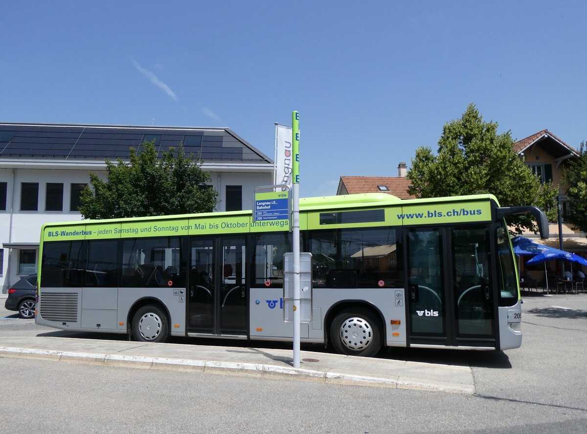 (276'592) - Busland, Burgdorf - Nr. 205/BE 737'205 - Mercedes am 13. Juni 2025 beim Bahnhof Langnau