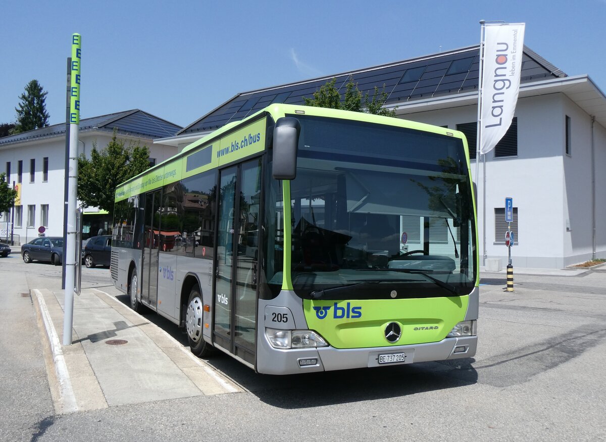 (276'593) - Busland, Burgdorf - Nr. 205/BE 737'205 - Mercedes am 13. Juni 2025 beim Bahnhof Langnau