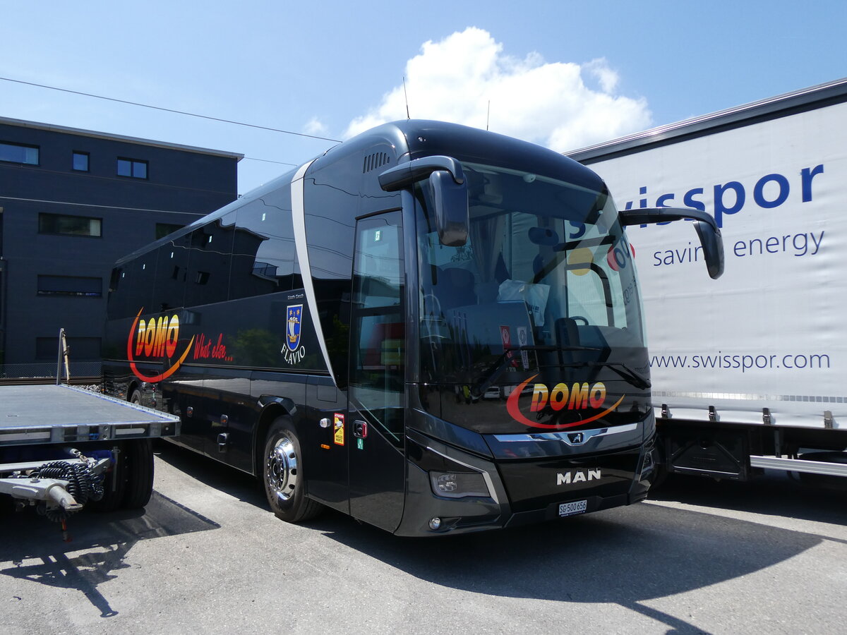 (276'817) - Domo, Glattbrugg - SG 500'656 - MAN am 17. Juni 2025 in Schmerikon, Thomann