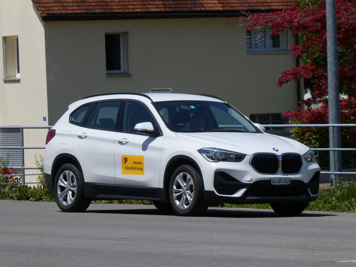 (276'834) - PostAuto Ostschweiz - SG 481'456 - BMW am 17. Juni 2025 beim Bahnhof Uznach