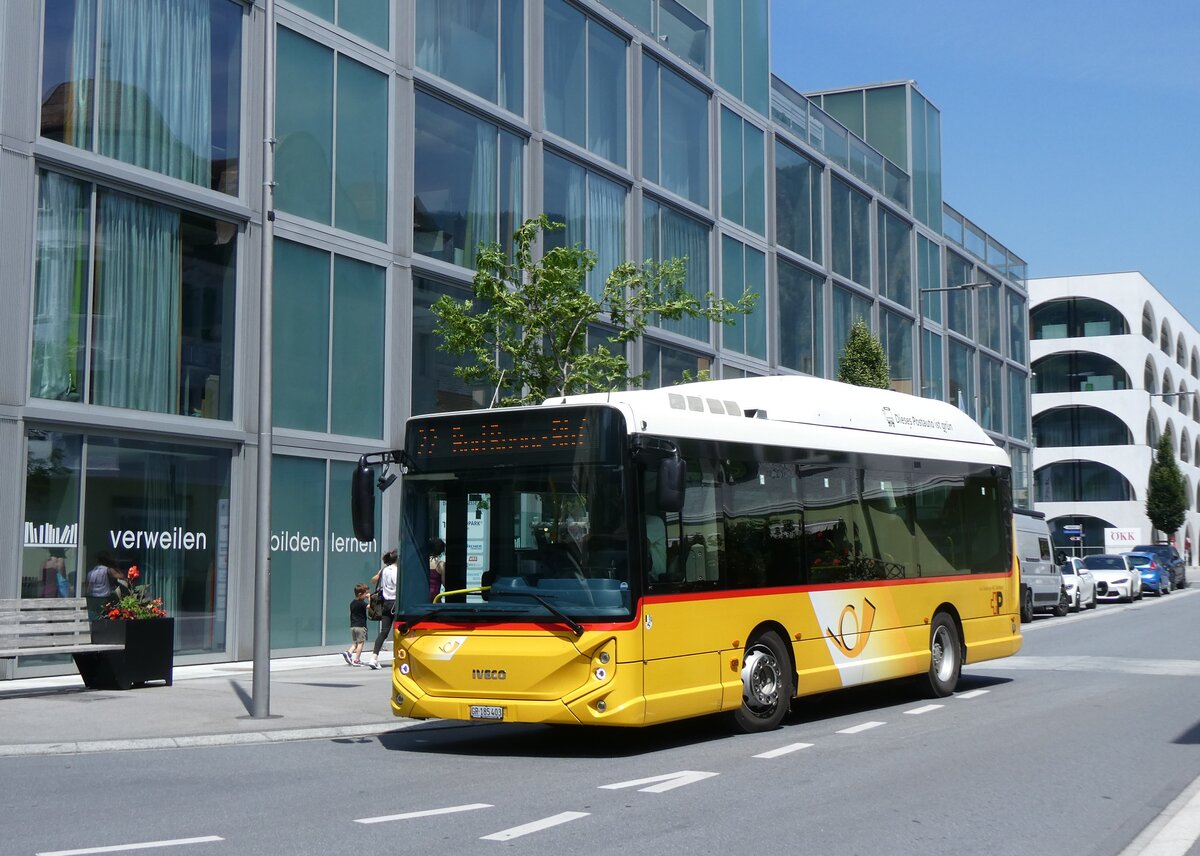 (276'917) - Gessinger, Bad Ragaz - GR 185'403/PID 11'900 - eHeuliez-Iveco am 18. Juni 2025 in Landquart, Bahnhofstrasse