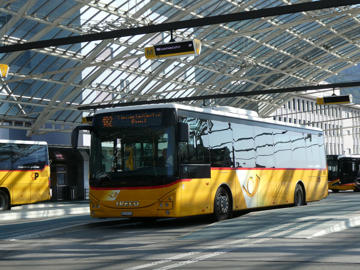 (276'963) - PostAuto Graubnden - GR 179'714/PID 11'283 - Setra am 18. Juni 2025 in Chur, Postautostation
