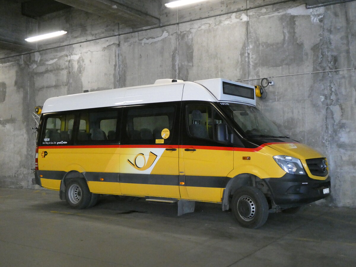 (276'967) - PostAuto Graubnden - GR 107'306/PID 10'530 - Mercedes am 18. Juni 2025 in Thusis, Postautostation