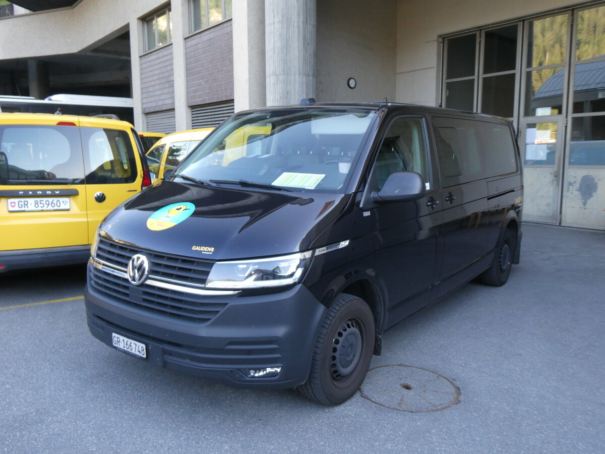 (276'974) - Gaudenz, Andeer - GR 166'748 - VW am 18. Juni 2025 beim Bahnhof Thusis