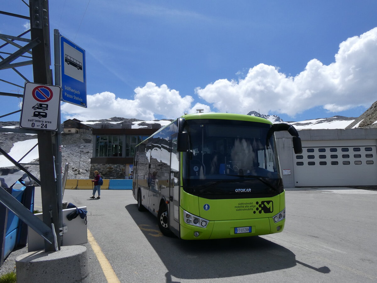 (277'021) - Silbernagl, Kastelruth - Nr. 384/FT-012 XH - Otokar am 19. Juni 2025 auf dem Stilfserjoch