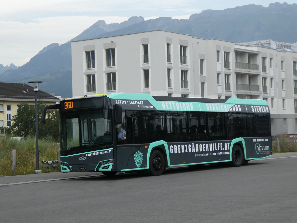 (277'249) - Aus Liechtenstein: BOS PS Anstalt, Vaduz - Nr. 517/FL 40'202 - Solaris am 26. Juni 2025 beim Bahnhof Buchs
