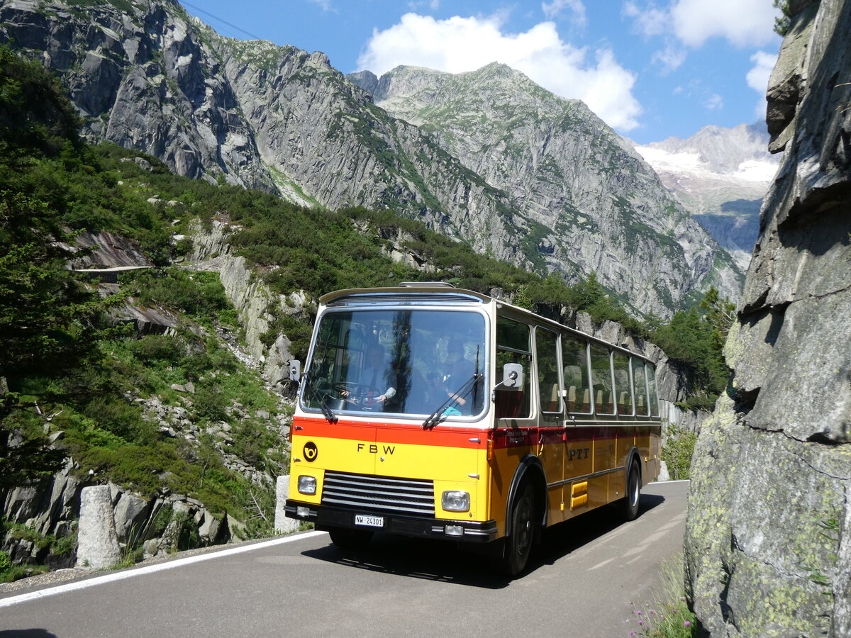 (277'389) - Lambach, Gommiswald - NW 24'301 - FBW/Eggli (ex Tanner+Lambach, Reigoldswil; ex Lambach, Rieden; ex Meier, Grt; ex AVG Grindelwald Nr. 13; ex P 24'182) am 1. Juli 2025 auf der alten Grimselstrasse