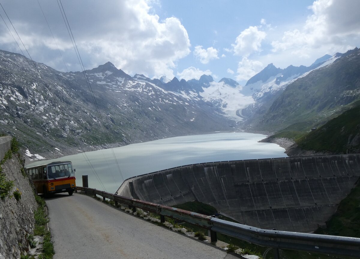 (277'451) - Lambach, Gommiswald - NW 24'301 - FBW/Eggli (ex Tanner+Lambach, Reigoldswil; ex Lambach, Rieden; ex Meier, Grt; ex AVG Grindelwald Nr. 13; ex P 24'182) am 1. Juli 2025 in Oberaar, Stausee