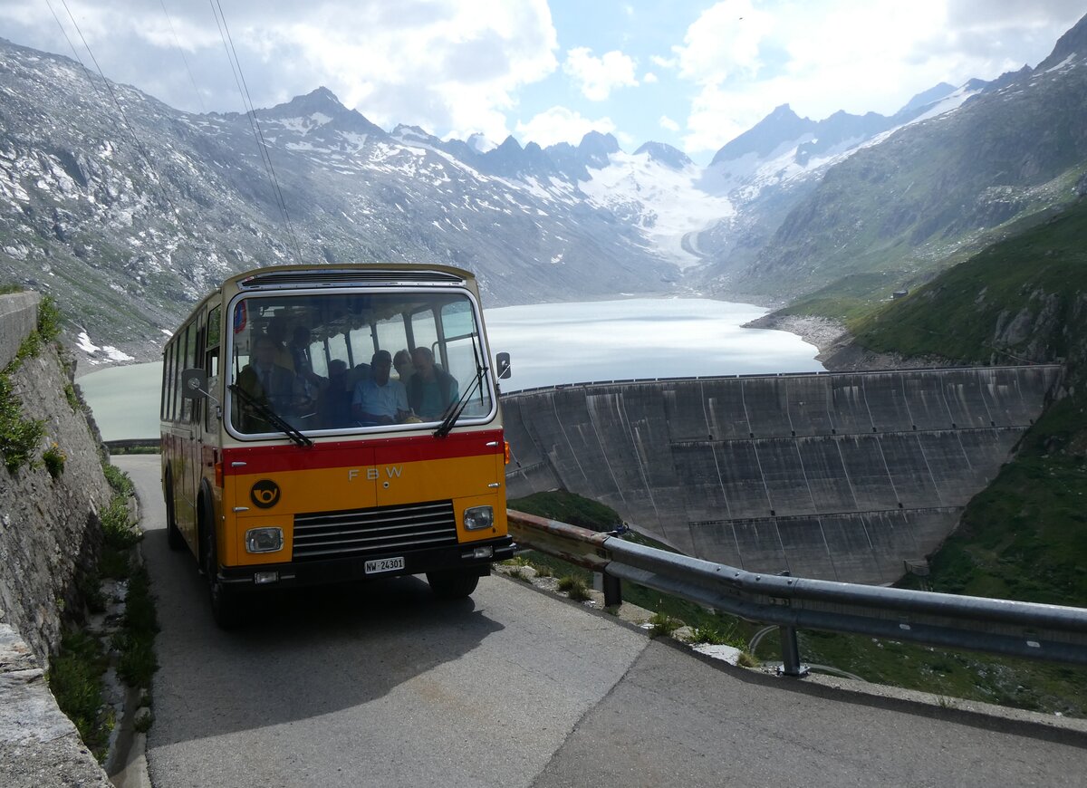 (277'454) - Lambach, Gommiswald - NW 24'301 - FBW/Eggli (ex Tanner+Lambach, Reigoldswil; ex Lambach, Rieden; ex Meier, Grt; ex AVG Grindelwald Nr. 13; ex P 24'182) am 1. Juli 2025 in Oberaar, Stausee