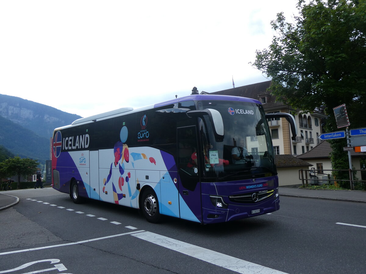 (277'494) - UEFA Women's Euro 2025 - BE 202'515 - Mercedes am 3. Juli 2025 in Gunten, Dorf