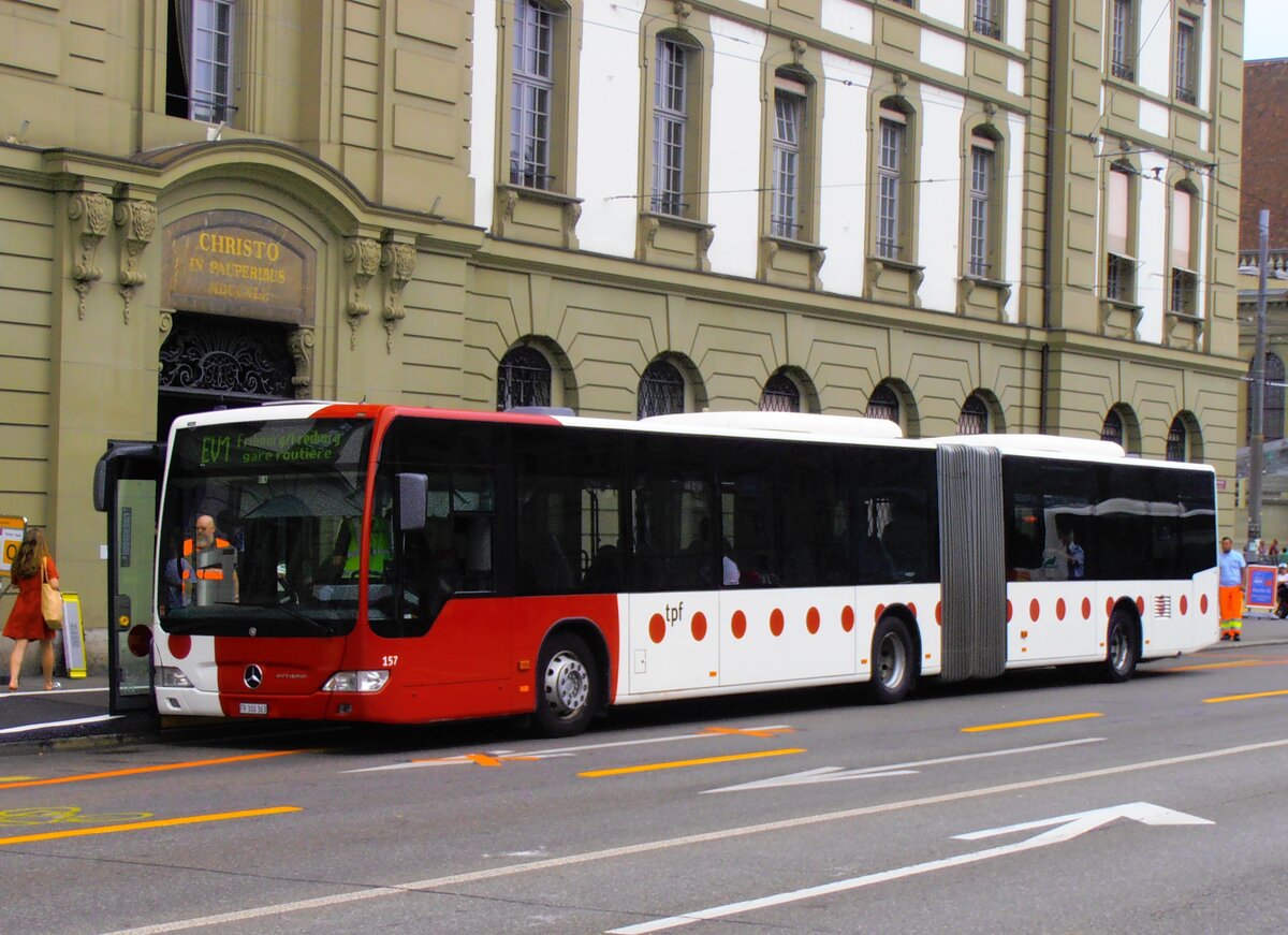 (277'516) - TPF Fribourg - Nr. 157/FR 300'363 - Mercedes am 4. Juli 2025 beim Bahnhof Bern