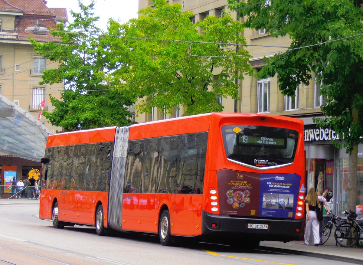 (277'531) - Bernmobil, Bern - Nr. 243/BE 881'243 - eIrizar am 4. Juli 2025 beim Bahnhof Bern