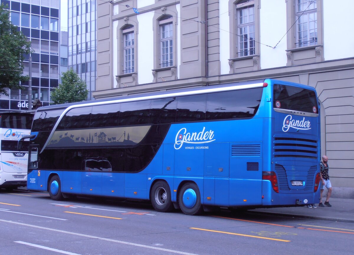 (277'652) - Gander, Ch�teau-d'Oex - VD 183'523 - Setra am 6. Juli 2025 beim Bahnhof Bern