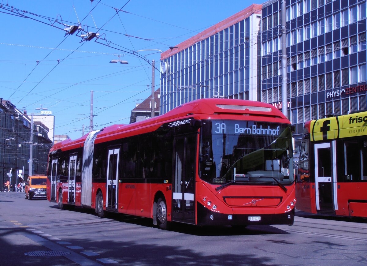 (277'698) - Bernmobil, Bern - Nr. 235/BE 881'235 - Volvo am 9. Juli 2025 beim Bahnhof Bern