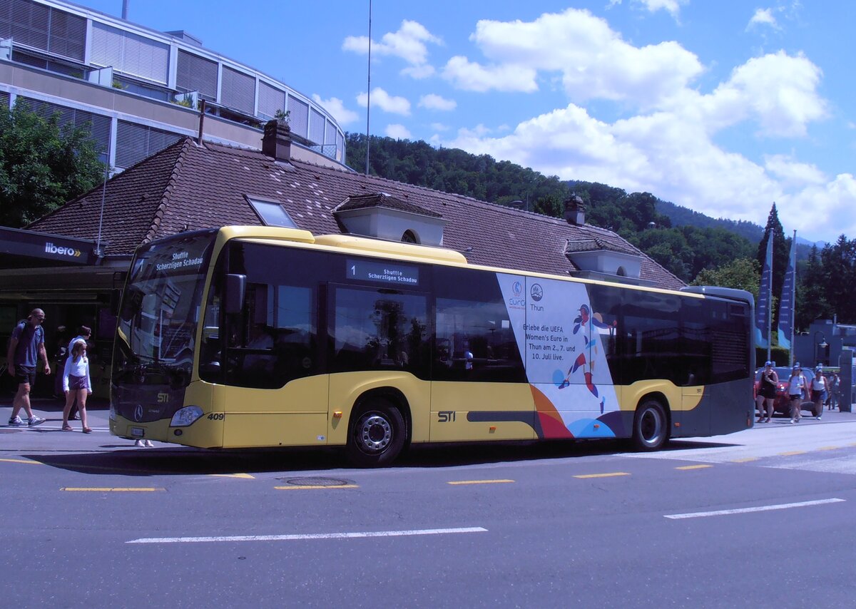 (277'762) - STI Thun - Nr. 409/BE 866'409 - Mercedes am 10. Juli 2025 beim Bahnhof Thun