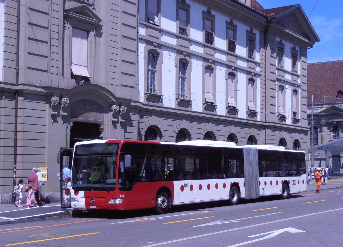 (277'816) - TPF Fribourg - Nr. 158/FR 300'364 - Mercedes am 12. Juli 2025 beim Bahnhof Bern