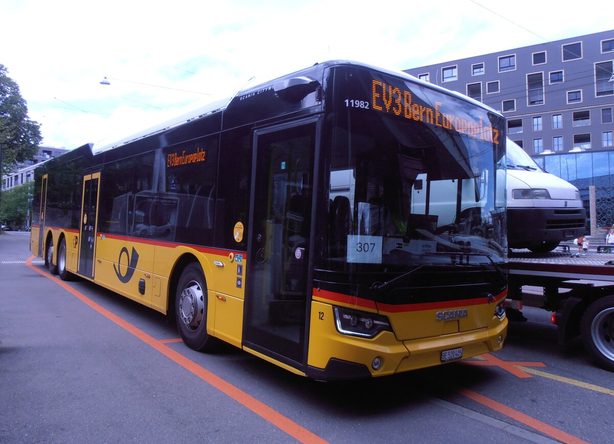 (277'915) - Engeloch, Riggisberg - Nr. 12/BE 520'405/PID 11'982 - Scania am 17. Juli 2025 beim Bahnhof Bern Europaplatz
