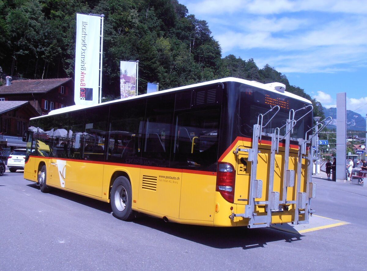 (277'961) - Flck, Brienz - Nr. 8/BE 643'926/PID 5682 - Setra am 18. Juli 2025 beim Bahnhof Brienz