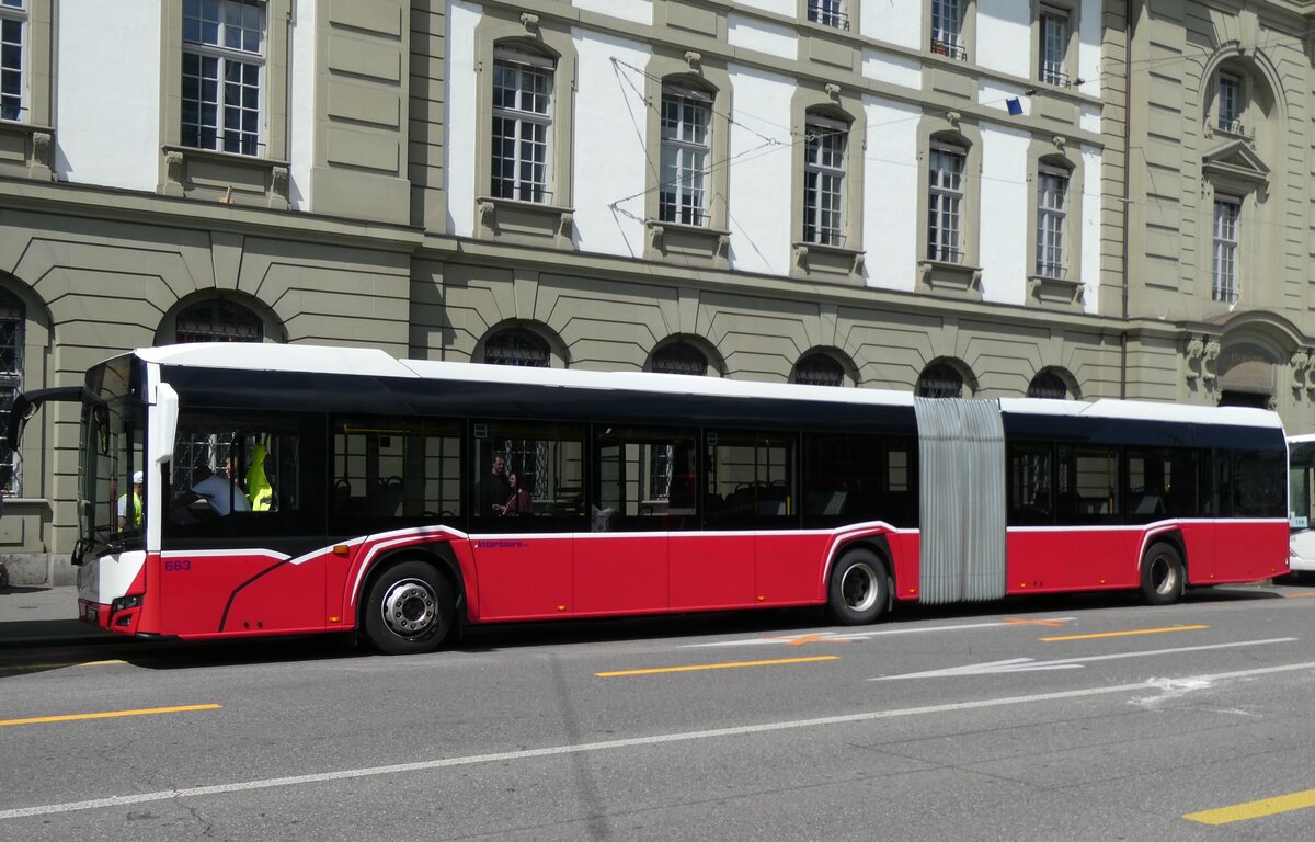 (278'340) - Intertours, Domdidier - Nr. 663/FR 300'663 - Solaris (ex PostBus/A BD 15'713) am 1. August 2025 beim Bahnhof Bern