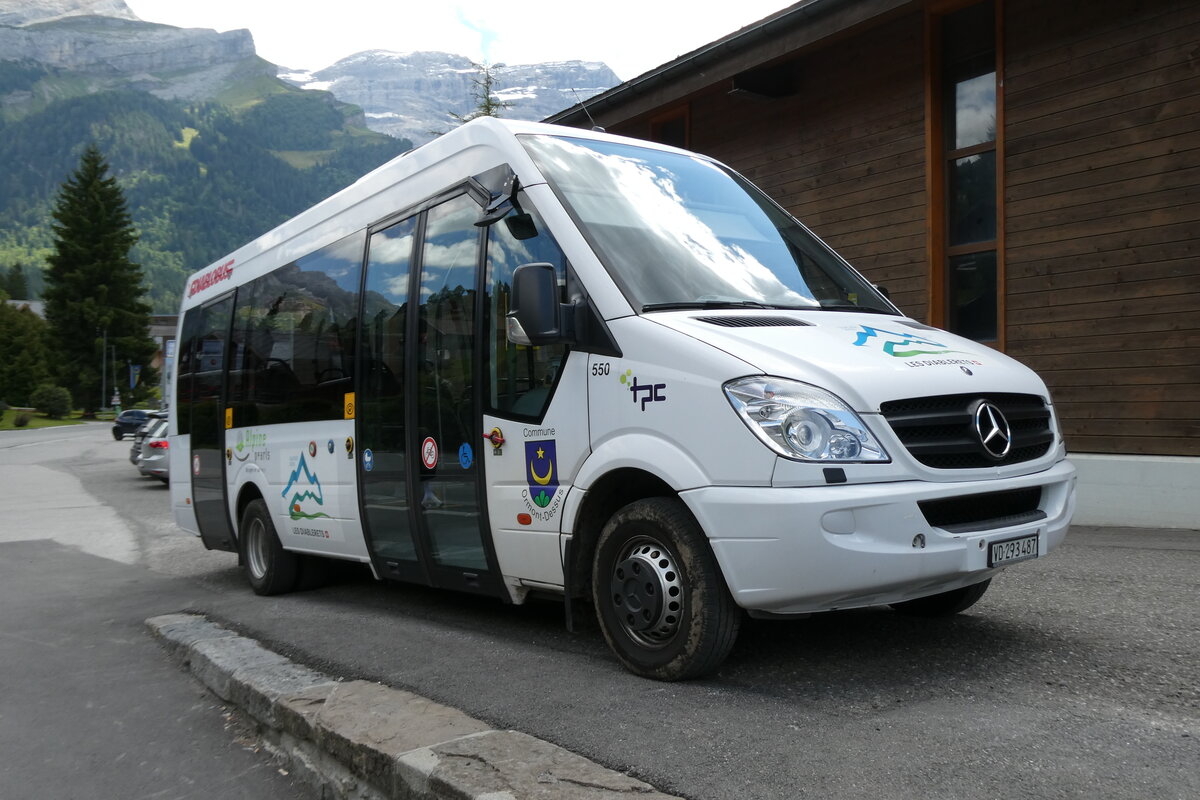 (278'554) - TPC Aigle - Nr. 550/VD 293'487 - Mercedes am 5. August 2025 beim Bahnhof Les Diablerets