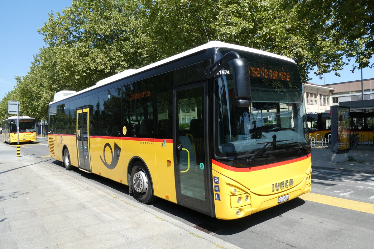 (278'721) - CarPostal Ouest - VD 549'342/PID 11'974 - Iveco am 9. August 2025 beim Bahnhof Yverdon