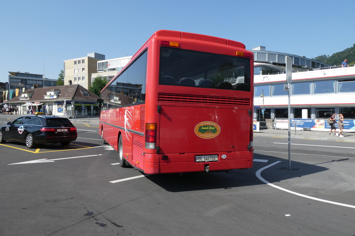 (278'775) - Land-Bus, Wattenwil - BE 146'762 - Setra (ex Gander, Chteau-d'Oex; ex TRAVYS Yverdon; ex AFA Adelboden Nr. 5) am 9. August 2025 beim Bahnhof Thun