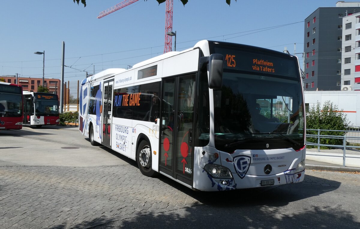 (278'866) - TPF Fribourg - Nr. 1026/FR 300'340 - Mercedes am 15. August 2025 beim Bahnhof D�dingen